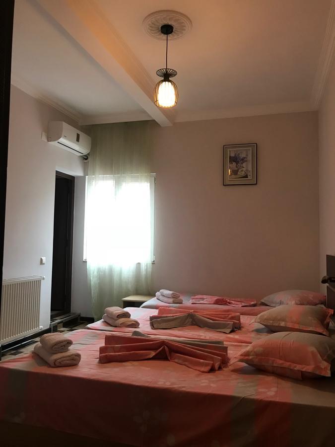 Holiday House Batumi Eksteriør billede